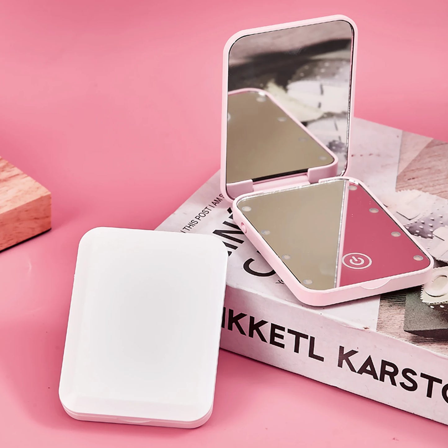 Compact LED Makeup Mirror – Folding Travel Beauty Lamp